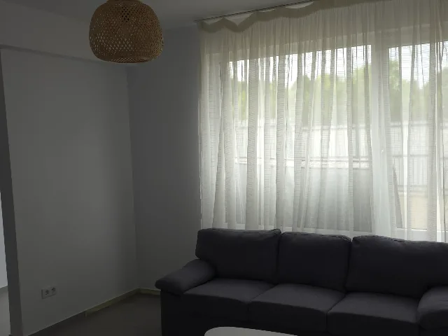 Casa de inchiriat – fotografia 4 din 8