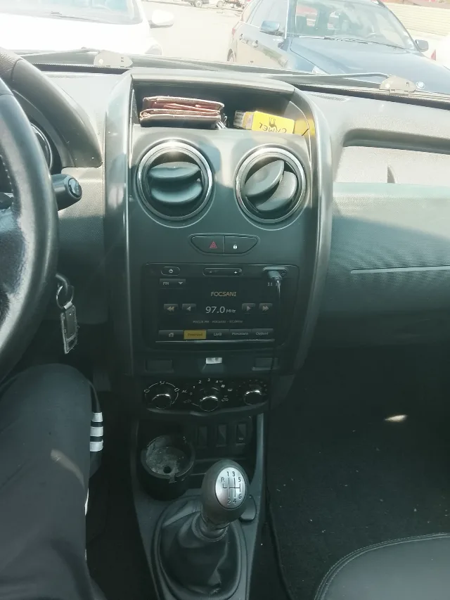 Mașina este întreținută arata forte bine cu dotari – fotografia 6 din 8