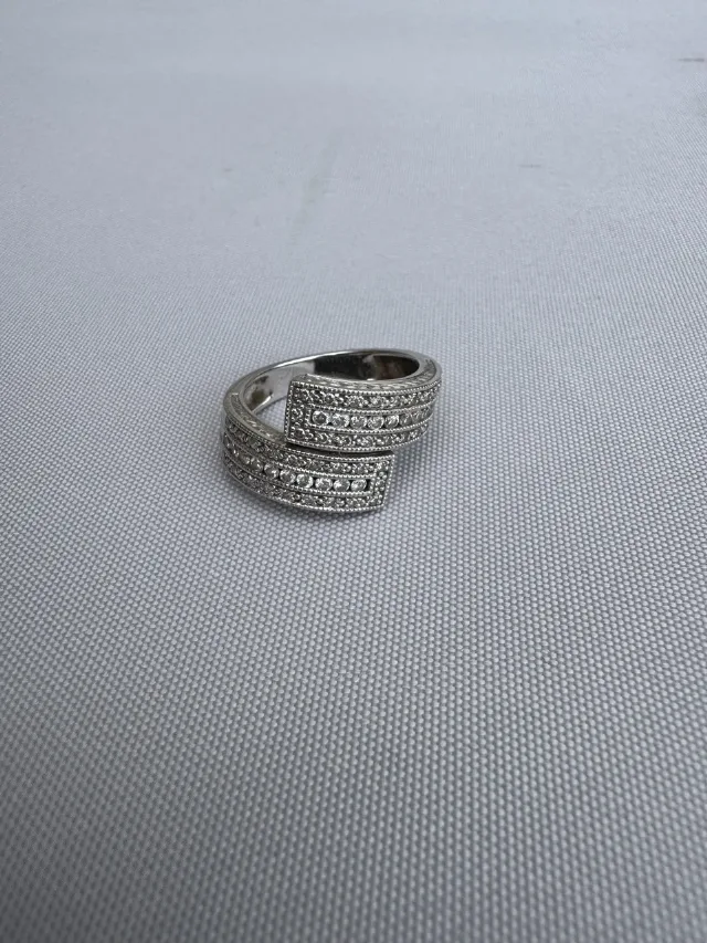 Inel din aur si diamante – fotografia 3 din 7