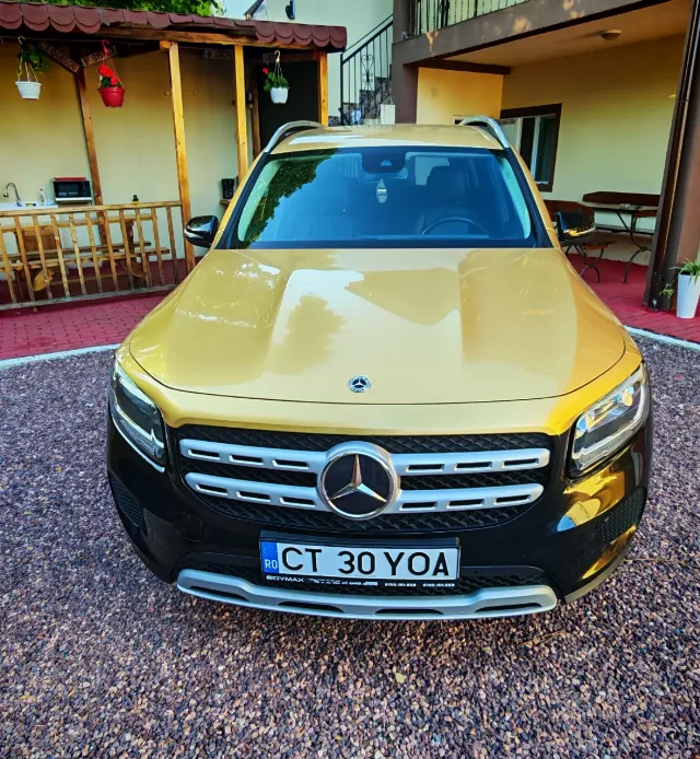 Mercedes Benz GLB – fotografia 3 din 8