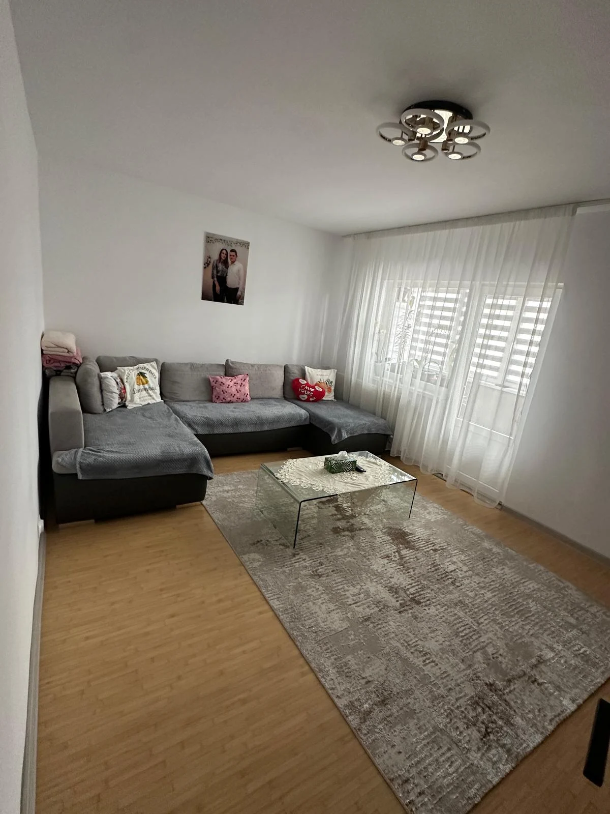 Apartament de vanzare – fotografia 1 din 7