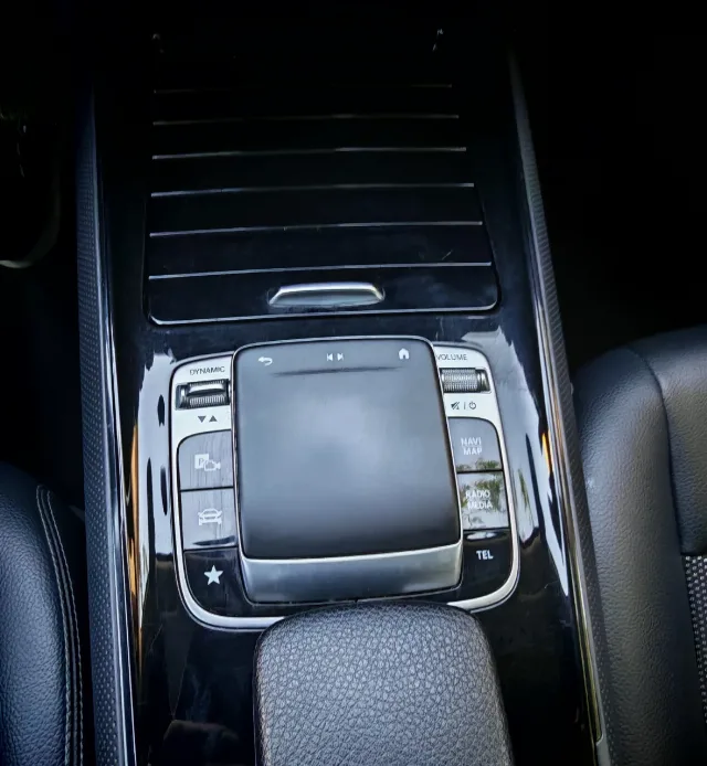Mercedes Benz GLB – fotografia 8 din 8