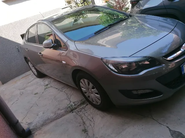 Opel Astra J Sedan – Sector 2, București