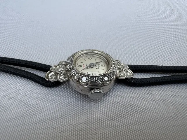 Ceas din aur 18 k cu diamante – fotografia 4 din 5