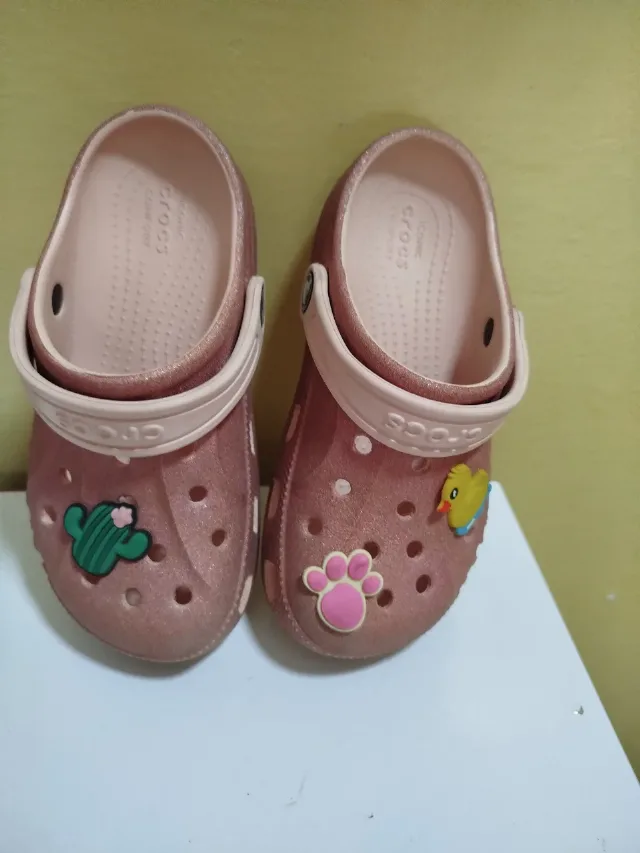 Crocs copii cu cearmuri incluse – fotografia 2 din 3