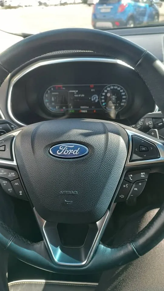 Ford Edge Vigniale 2020 – fotografia 5 din 8