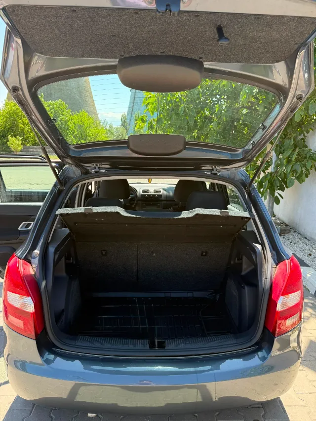 Skoda Fabia 1,4 ,16 v benzina 2008 – fotografia 5 din 7