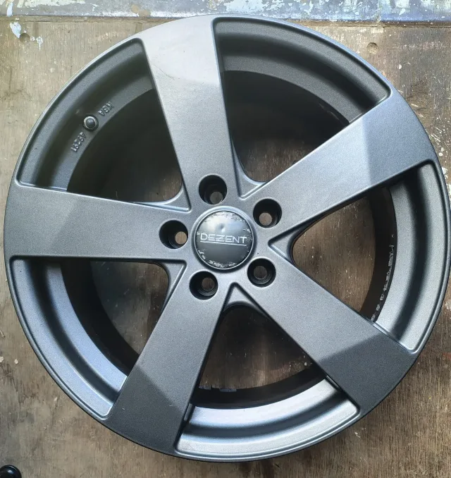 Jante aliaj 17 zoll marca Dezent, gama Volvo, cu senzori de presiune montati.  5x108 – fotografia 4 din 7