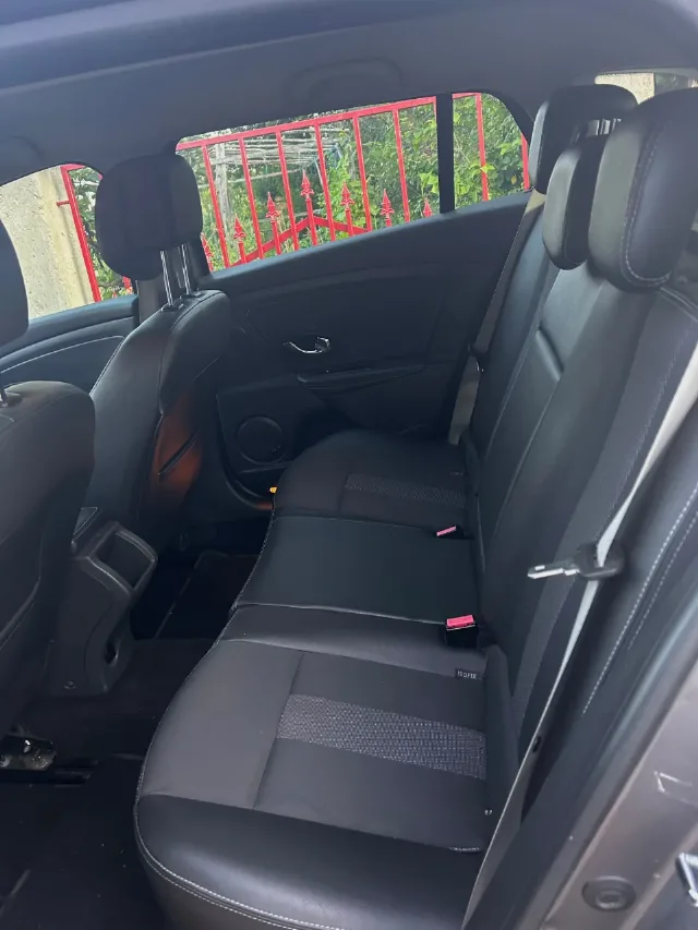 Vând Renault Megane 3,An fabricație 2012 – fotografia 8 din 8