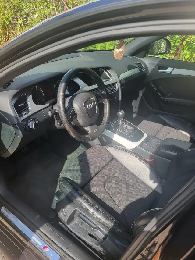 Audi A4 B8 2009 Manuala – fotografia 4 din 8