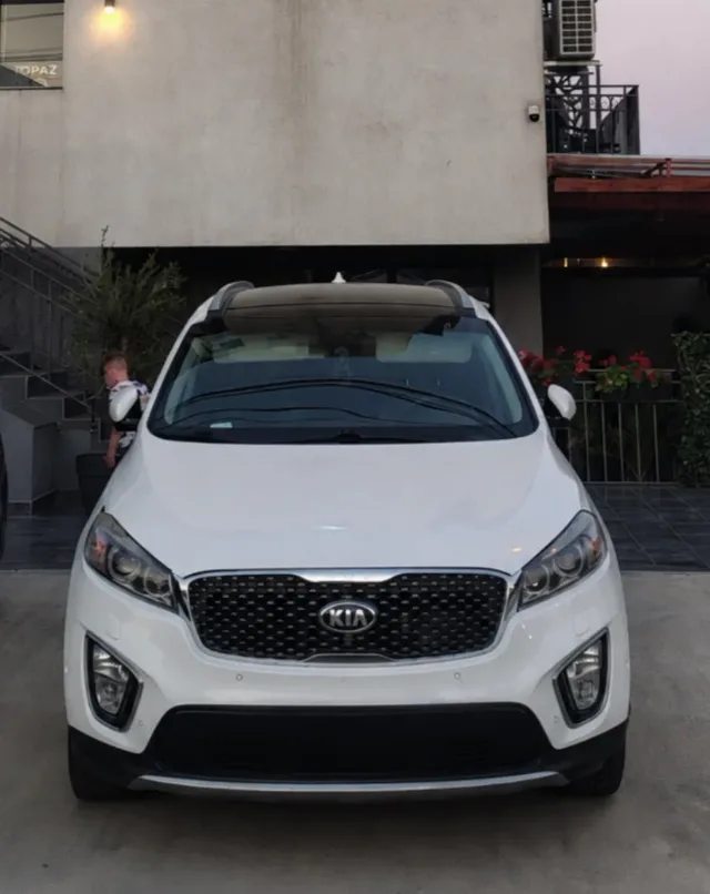 KIA Sorento Full Platinum 4x4 Trapa Panoramica piele E6 Automata Fără Adblue 2.2d 200cp 4x4 – fotografia 2 din 8