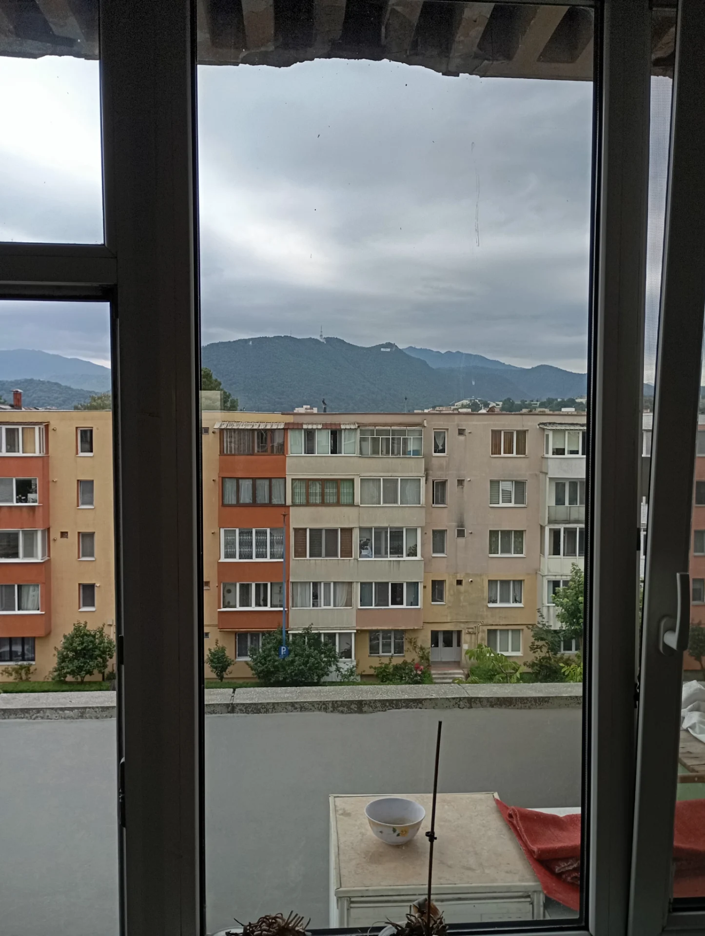 Vând apartment 2 camere decomandate în Tractorul – Brasov, Brașov