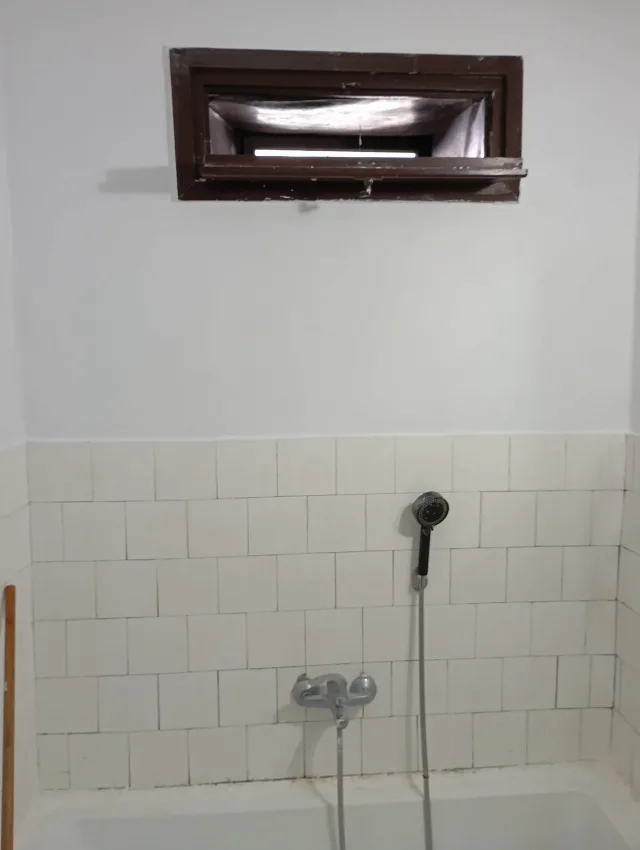 Vând apartment 2 camere decomandate în Tractorul – fotografia 3 din 8