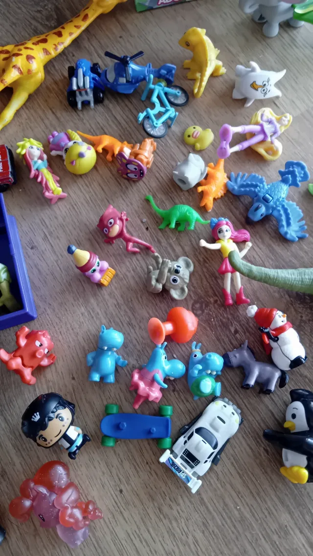 Lot jucarii,figurine – fotografia 7 din 8
