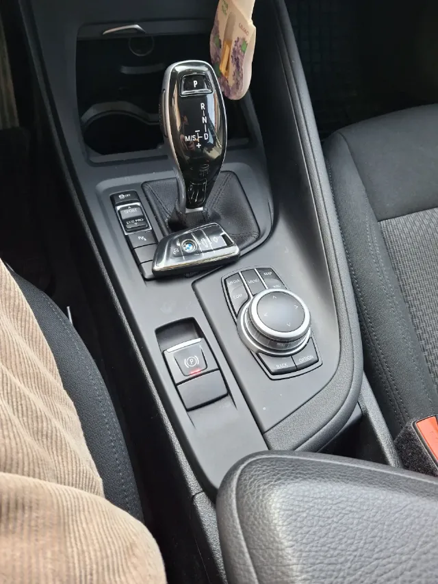 Vand BMW X1 18d Automat – fotografia 7 din 8