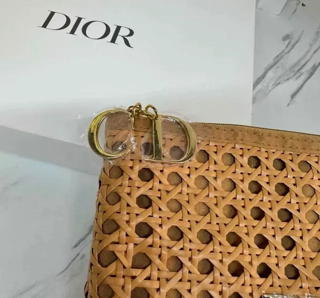 Dior 2026,editie limitata – fotografia 4 din 4