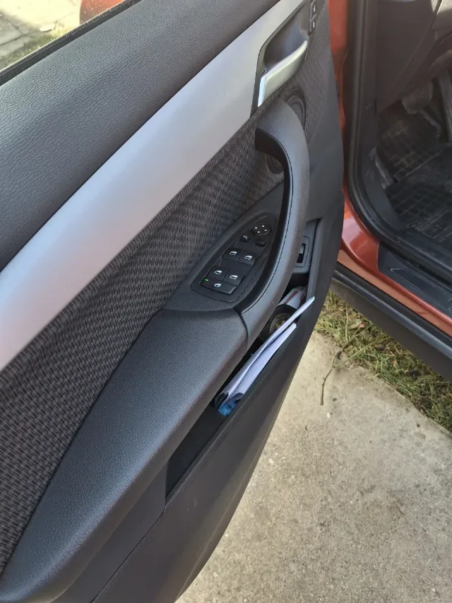 Vand BMW X1 18d Automat – fotografia 5 din 8