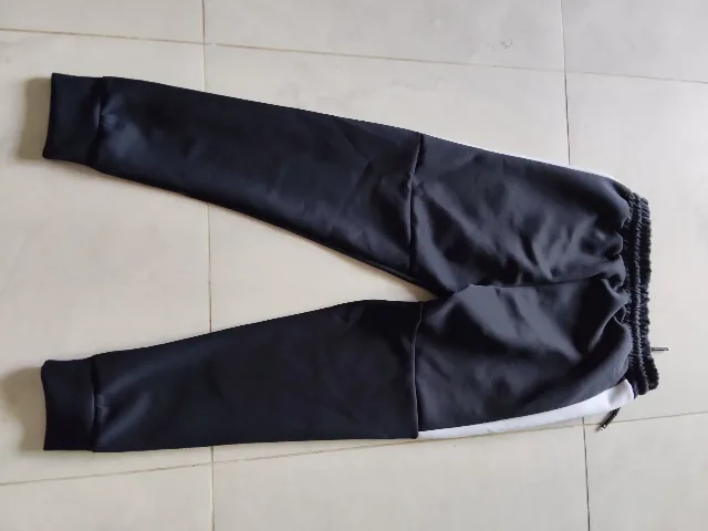 Pantaloni UA mărimea S noi – fotografia 3 din 4