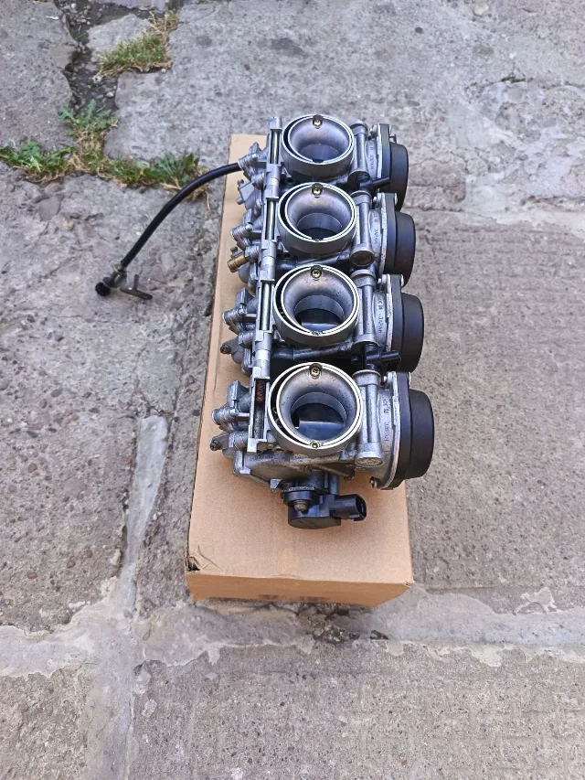 CARBURATOARE suzuki gsxr 600 / 750 SRAD – fotografia 6 din 8