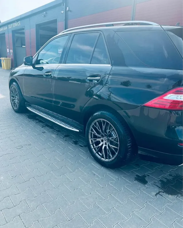 Mercedes-Benz ML 350 BlueTEC 4MATIC – De vânzare  ✅ An fabricație: 2014 ✅ Motor: 3.0 Diesel (2987 cm³) ✅ Putere: 258 CP ✅ Cutie de viteze: Automată ✅ – fotografia 8 din 8