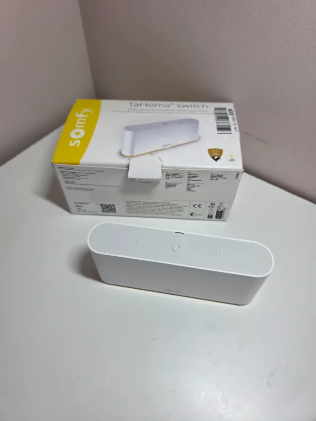Unitate de comanda Somfy Tahoma Switch DIY control smart home – fotografia 3 din 4