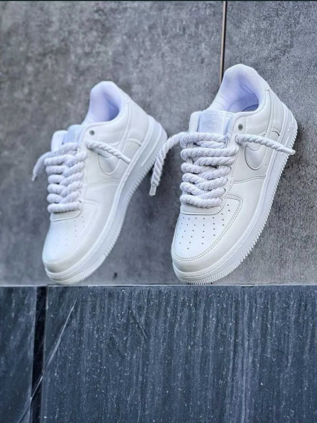 NIKE AIR FORCE 1 LOW BLACK ROPE LACES – fotografia 1 din 5