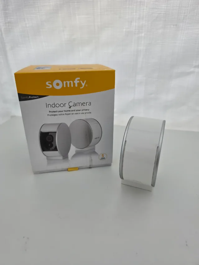 Camera supraveghere video de interior, Somfy Protect, cu obturator motorizat pentru protejarea vietii private – fotografia 4 din 4