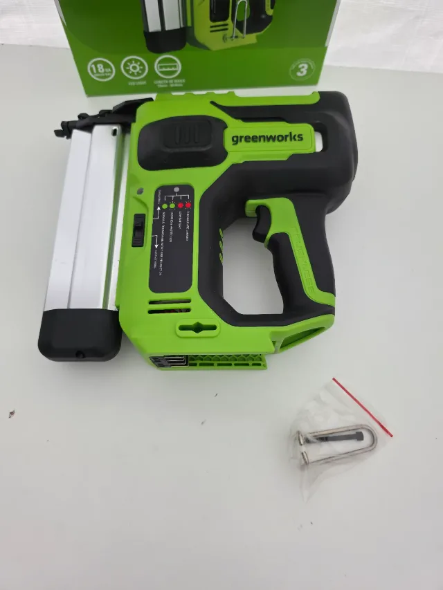 Pistol de cuie Greenworks AirStrike GD24BN, 110 cuie min, 24V fără perii – fotografia 3 din 5