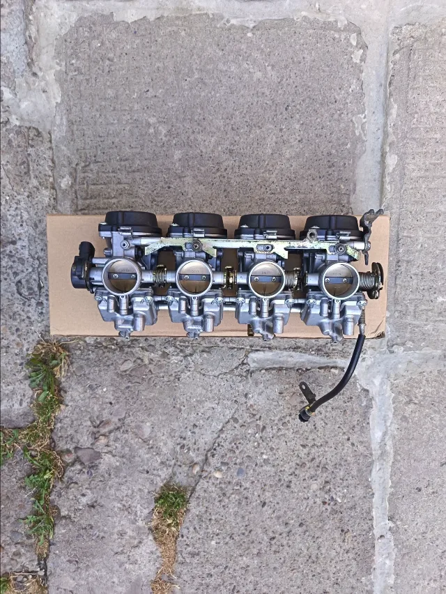 CARBURATOARE suzuki gsxr 600 / 750 SRAD – fotografia 2 din 8