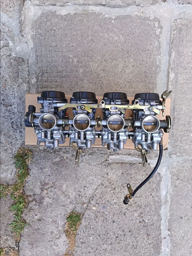 CARBURATOARE suzuki gsxr 600 / SRAD – fotografia 2 din 8