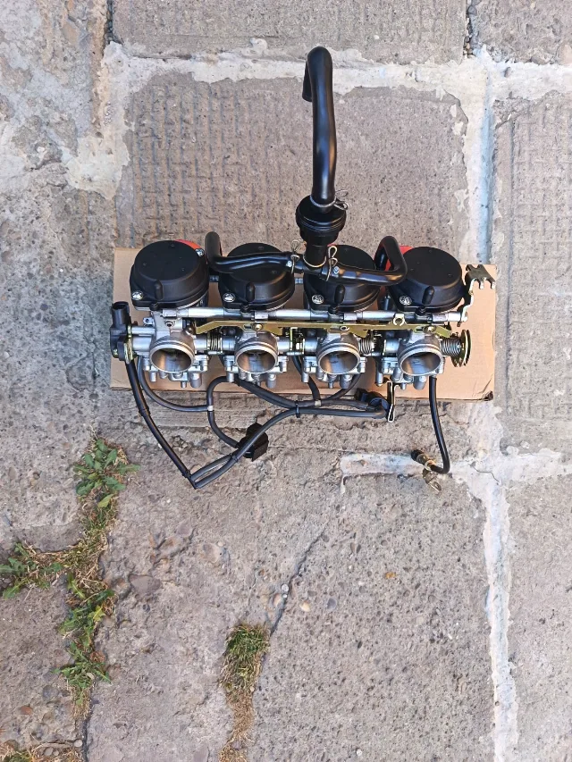 CARBURATOARE / suzuki / gsxr / 600 / SRAD – fotografia 2 din 8