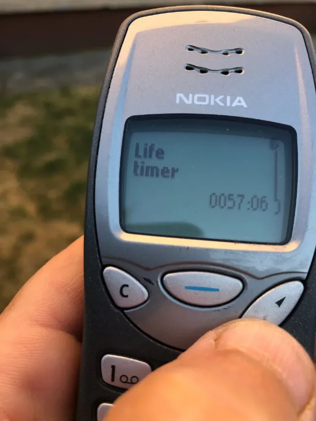 Nokia 3210 vintage de colectie – fotografia 7 din 8
