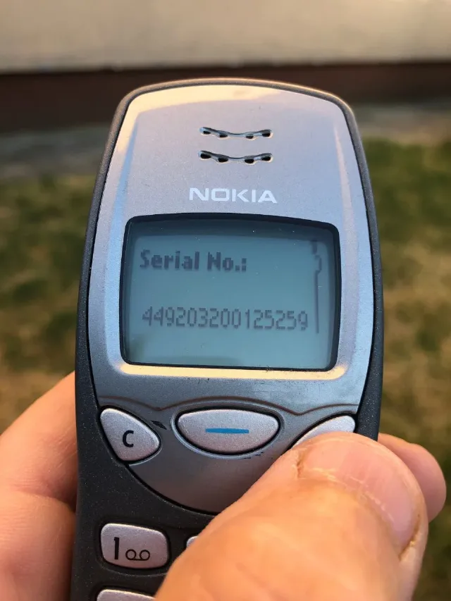 Nokia 3210 vintage de colectie – fotografia 4 din 8