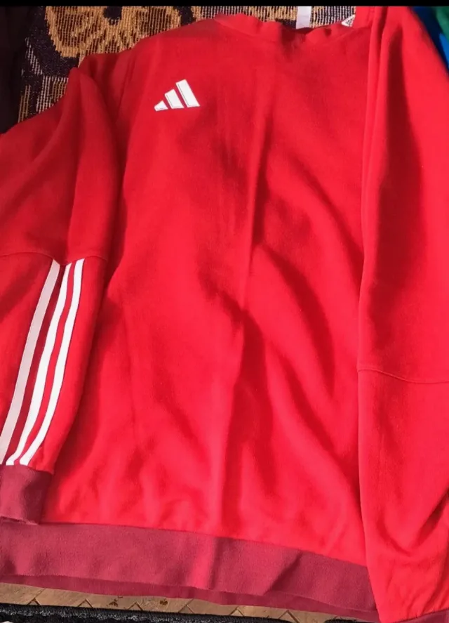 Bluza Adidas Roșu, Stare Foarte buna, Marimea L – Baraolt, Covasna