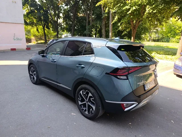 KIA Sportage, tracțiune față,an 2022, automată diesel mild hybrid – fotografia 2 din 8