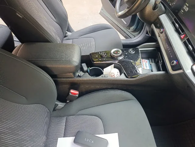 KIA Sportage, tracțiune față,an 2022, automată diesel mild hybrid – fotografia 5 din 8
