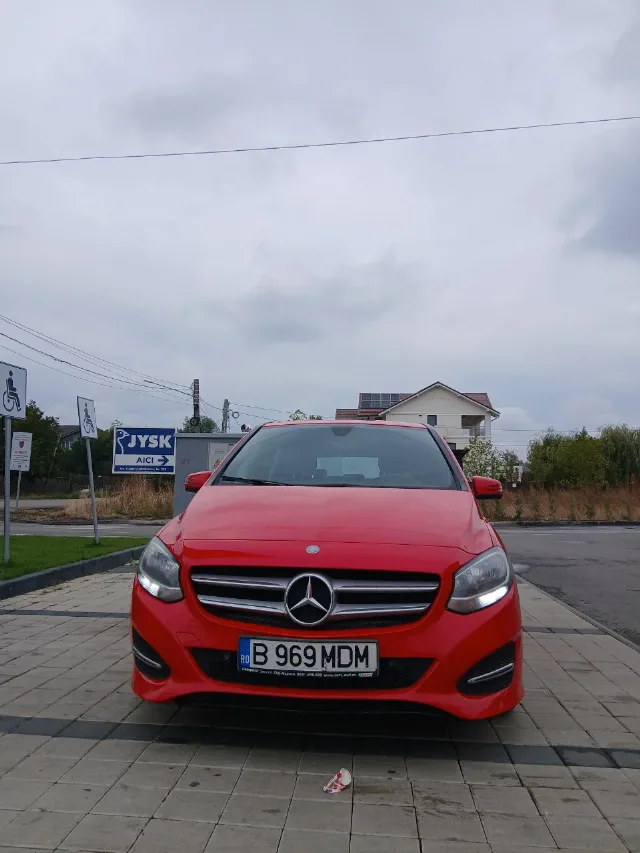 vând Mercedes B180, stare bună – fotografia 3 din 6