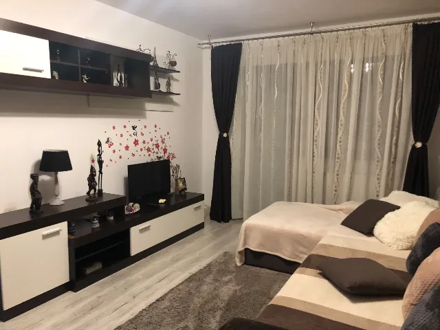 Vând apartament 2 cam dec – Bacau, Bacău