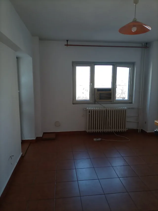 Vând apartament 5 camere, decomandat, 117 mp. suprafață utilă, locație de excepție – fotografia 7 din 7