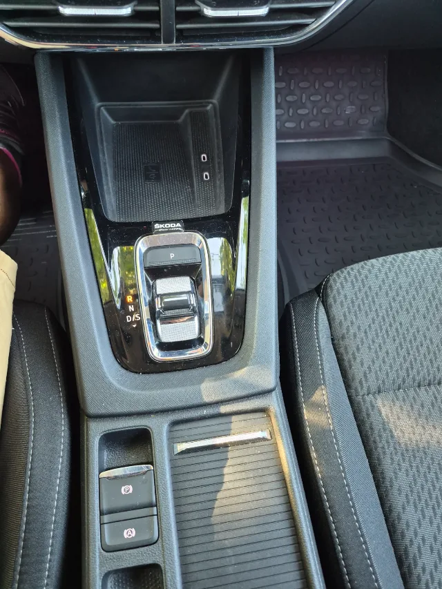 Skoda octavia 4 2.0/150 c.p. – fotografia 7 din 8
