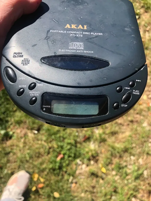Cd player portabil Akai – fotografia 5 din 8