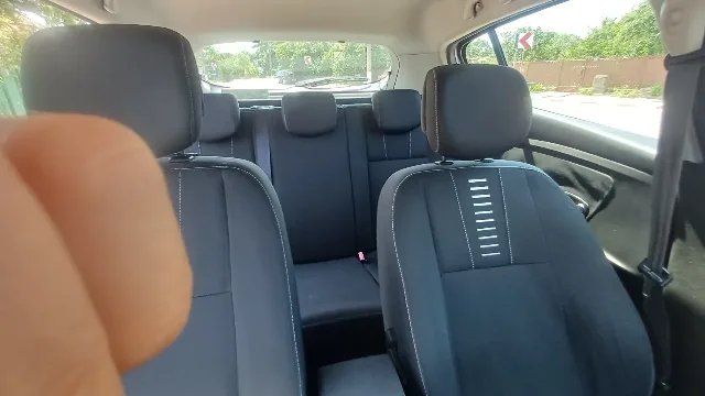 Renault Megane 3 1.5 – fotografia 7 din 7