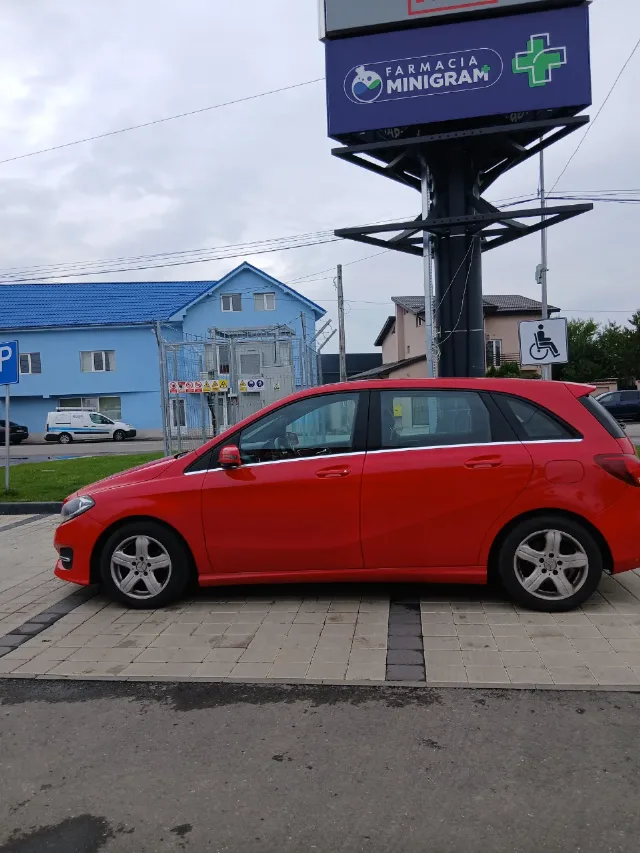 vând Mercedes B180, stare bună – fotografia 4 din 6