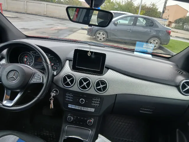 vând Mercedes B180, stare bună – fotografia 2 din 6