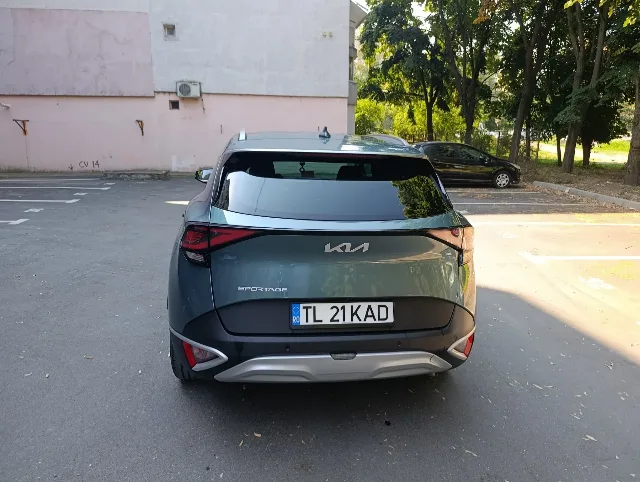 KIA Sportage, tracțiune față,an 2022, automată diesel mild hybrid – fotografia 3 din 8