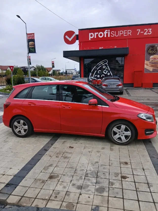 vând Mercedes B180, stare bună – fotografia 6 din 6