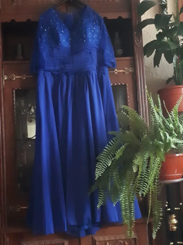 Rochie lungă de ocazie din voal – fotografia 1 din 4