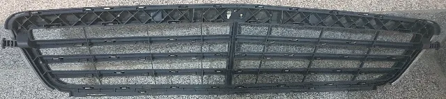 Grila radiator Mercedes Benz Clasa C W204 – fotografia 2 din 3