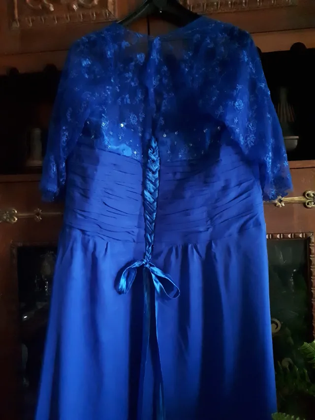 Rochie lungă de ocazie din voal – fotografia 2 din 4
