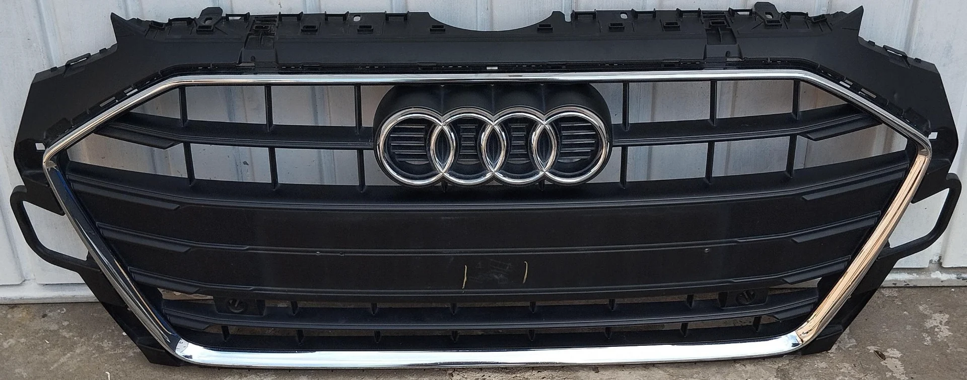 Grila radiator Audi A4 S4 B9 8W ( 2019 - ) – Joita, Giurgiu